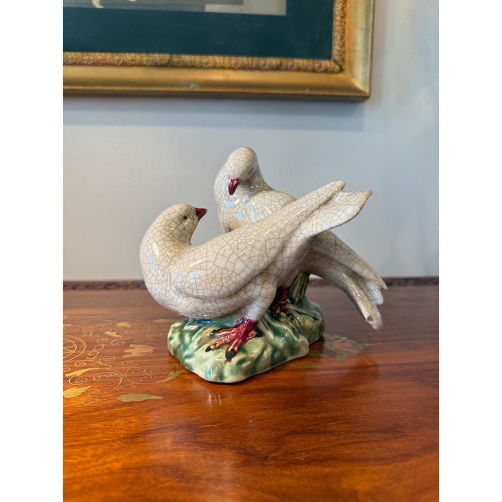 Vintage Lovebirds‎ Figurine, Staffordshire Style Birds